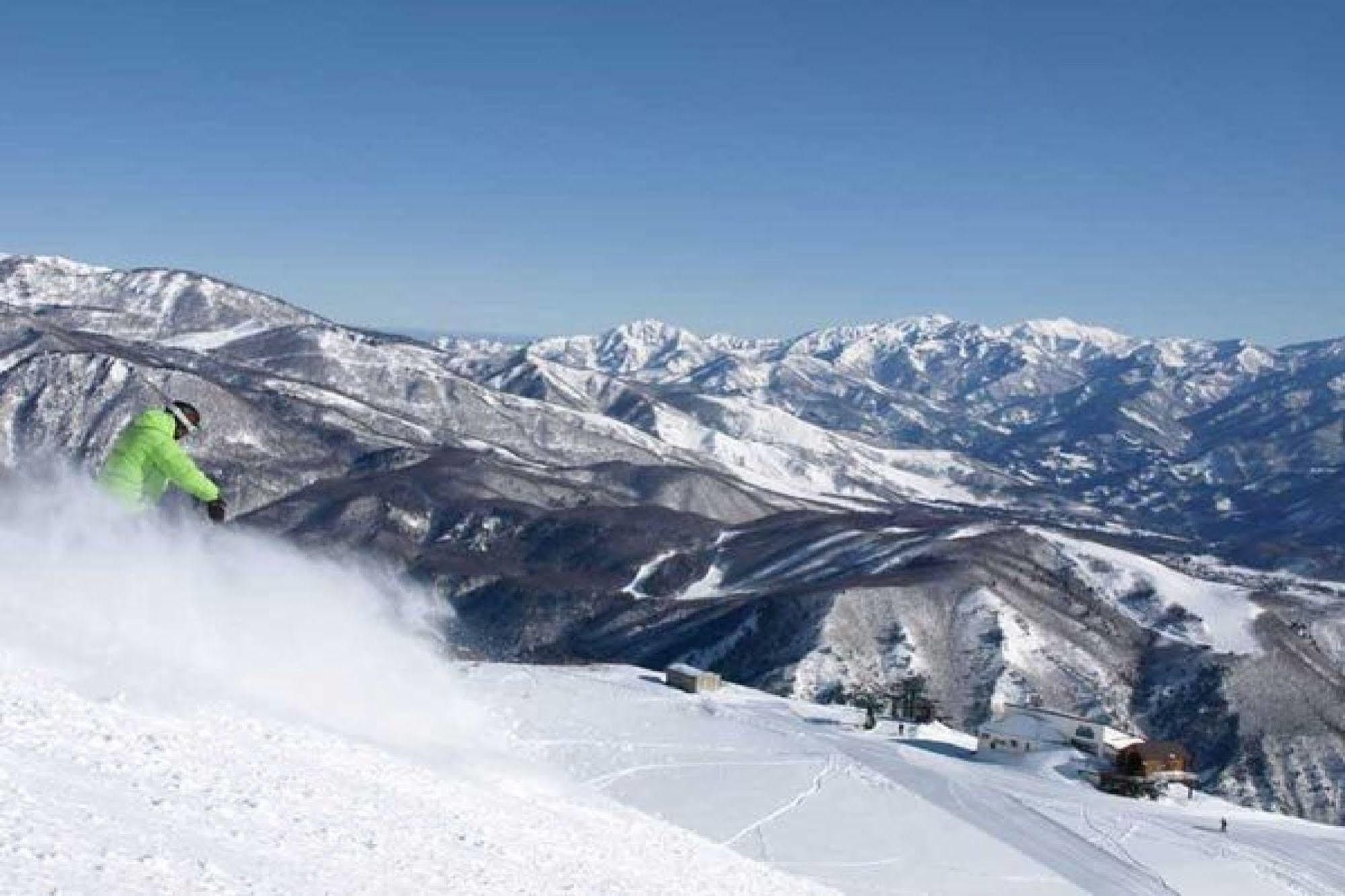 Hakuba Hotel Ougiya Eksteriør bilde
